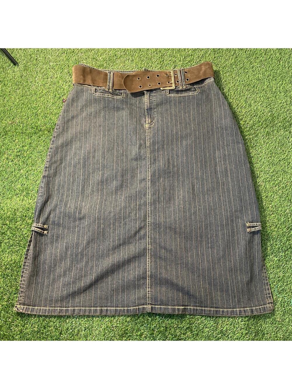 Vintage 90’s Vezucci Denim skirt with belt